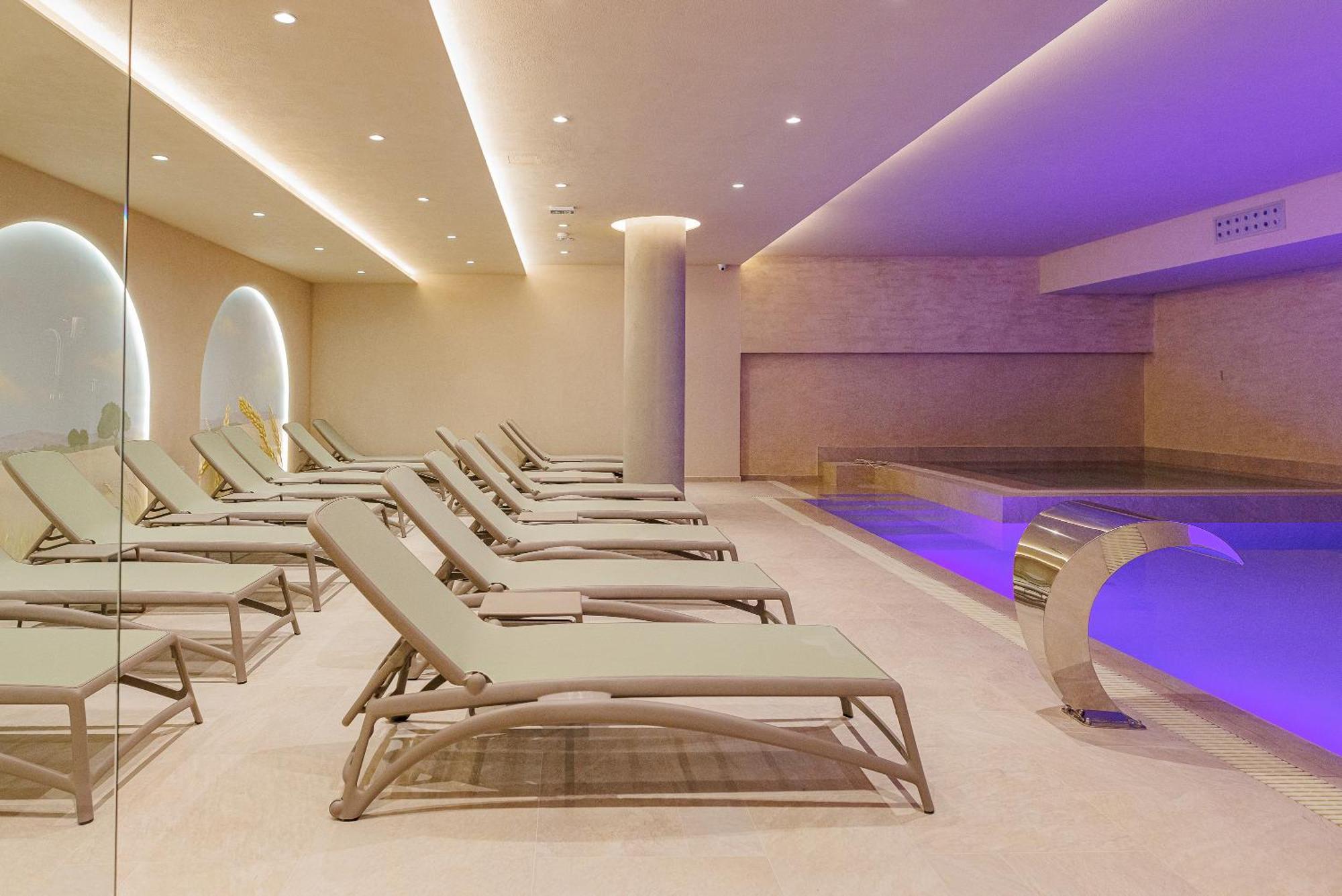 Hotel Hogo Ingyia Kültér fotó