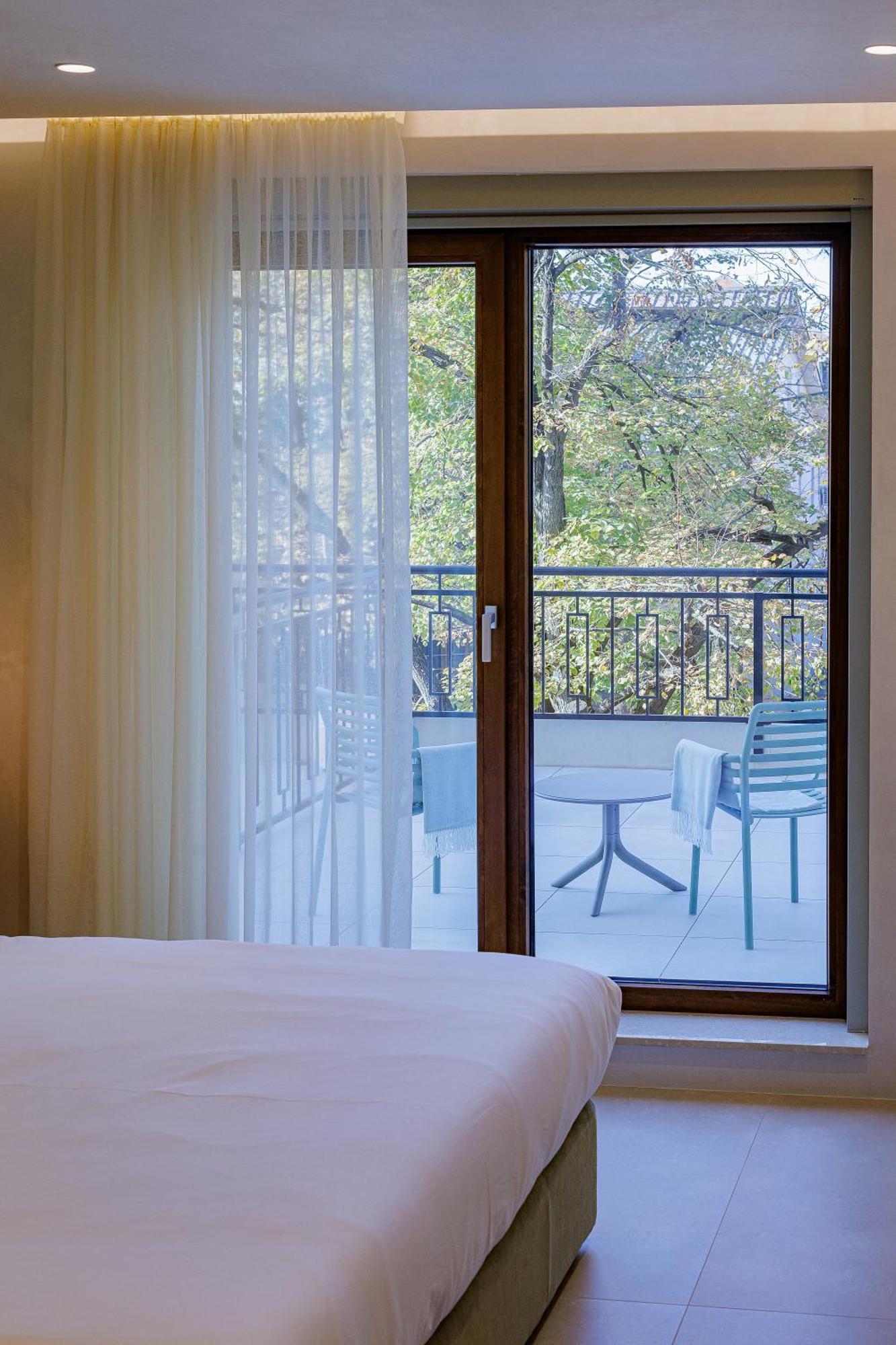 Hotel Hogo Ingyia Kültér fotó